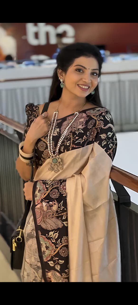 Heavy Handloom Tussar Silk Saree with Gajraj Chitrakala Digital Print & Blouse