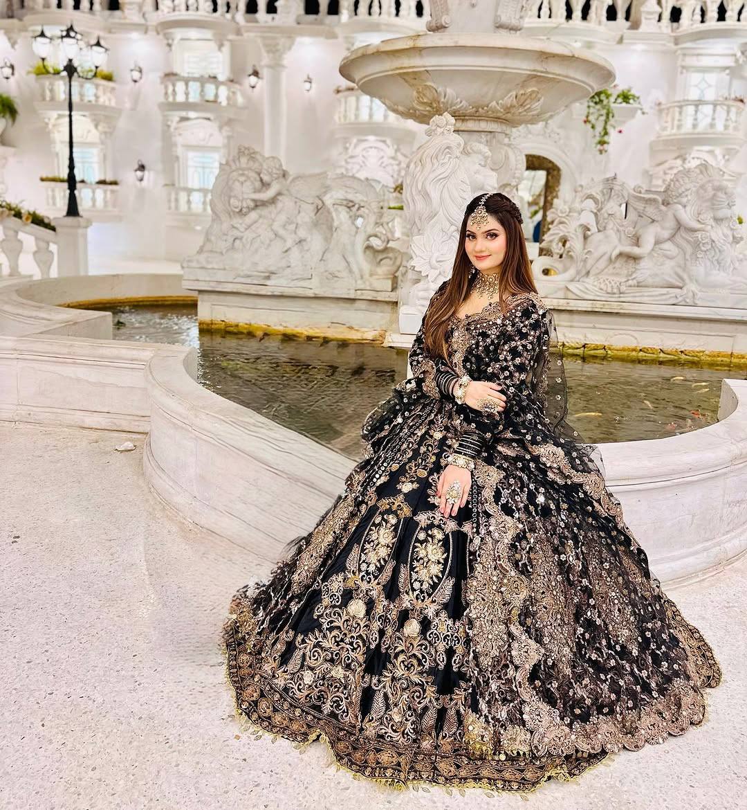 BRIDAL WEAR HEAVY EMBROIDERY CHINE SEQUENCE &amp; HAND WORK LEHENGAS WITH DUPATTA SET*