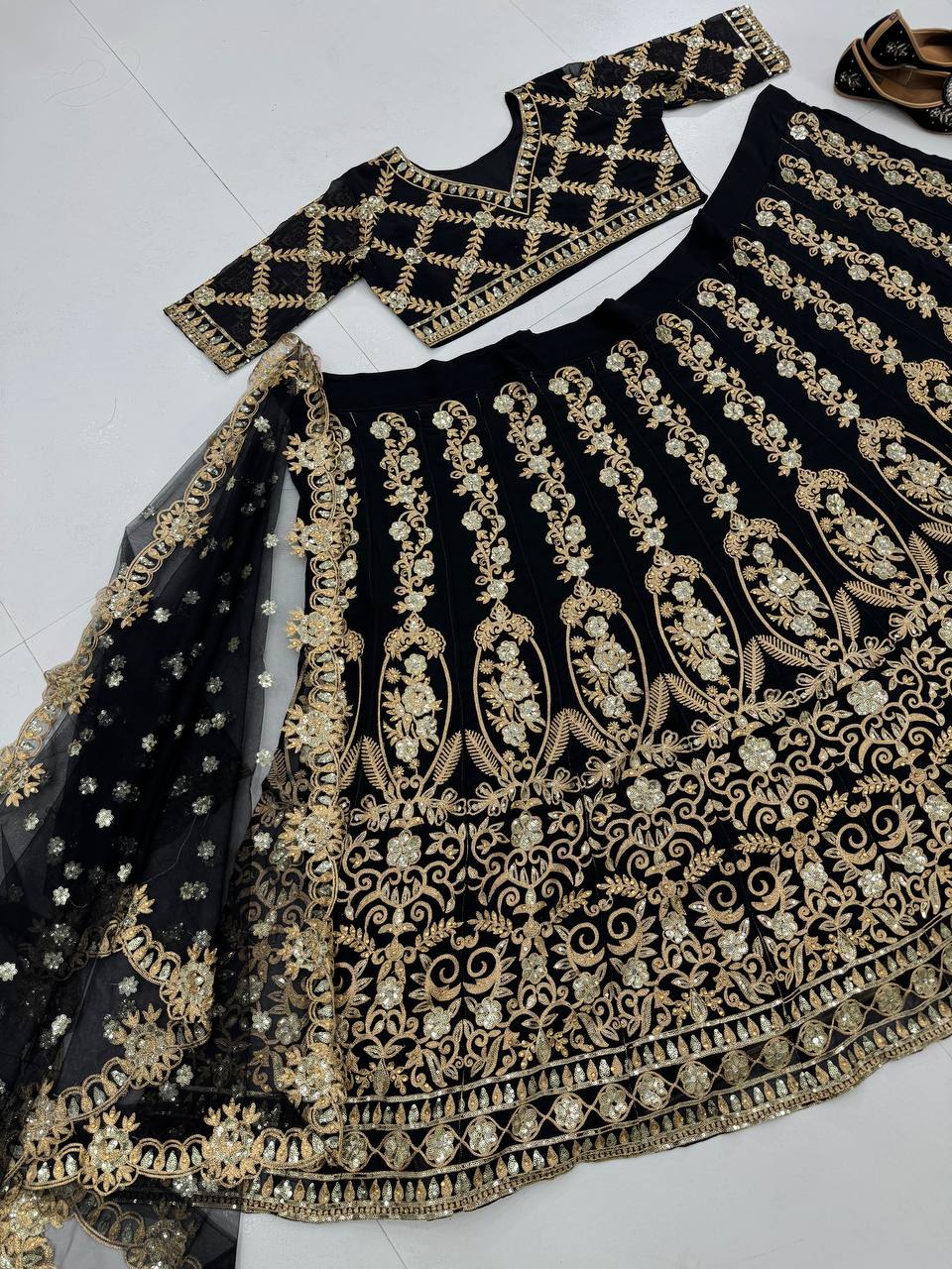 BRIDAL WEAR HEAVY EMBROIDERY CHINE SEQUENCE &amp; HAND WORK LEHENGAS WITH DUPATTA SET*
