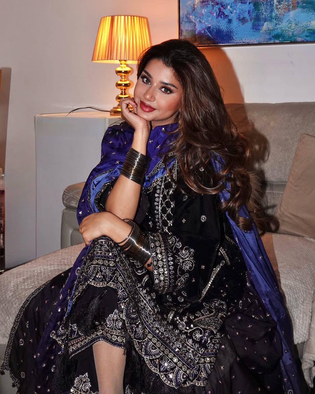 LAUNCHED VELVET KURTI-PLAZZO SET