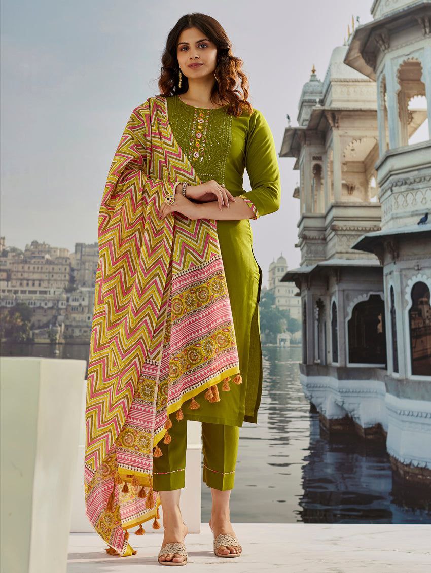 Women Embroidered Straight Kurta Suit Set