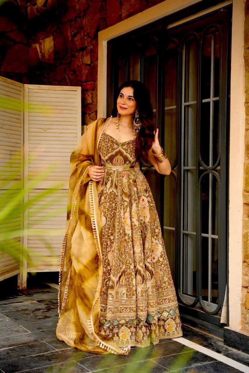 Shahi Adaa Heavy Maxi Set