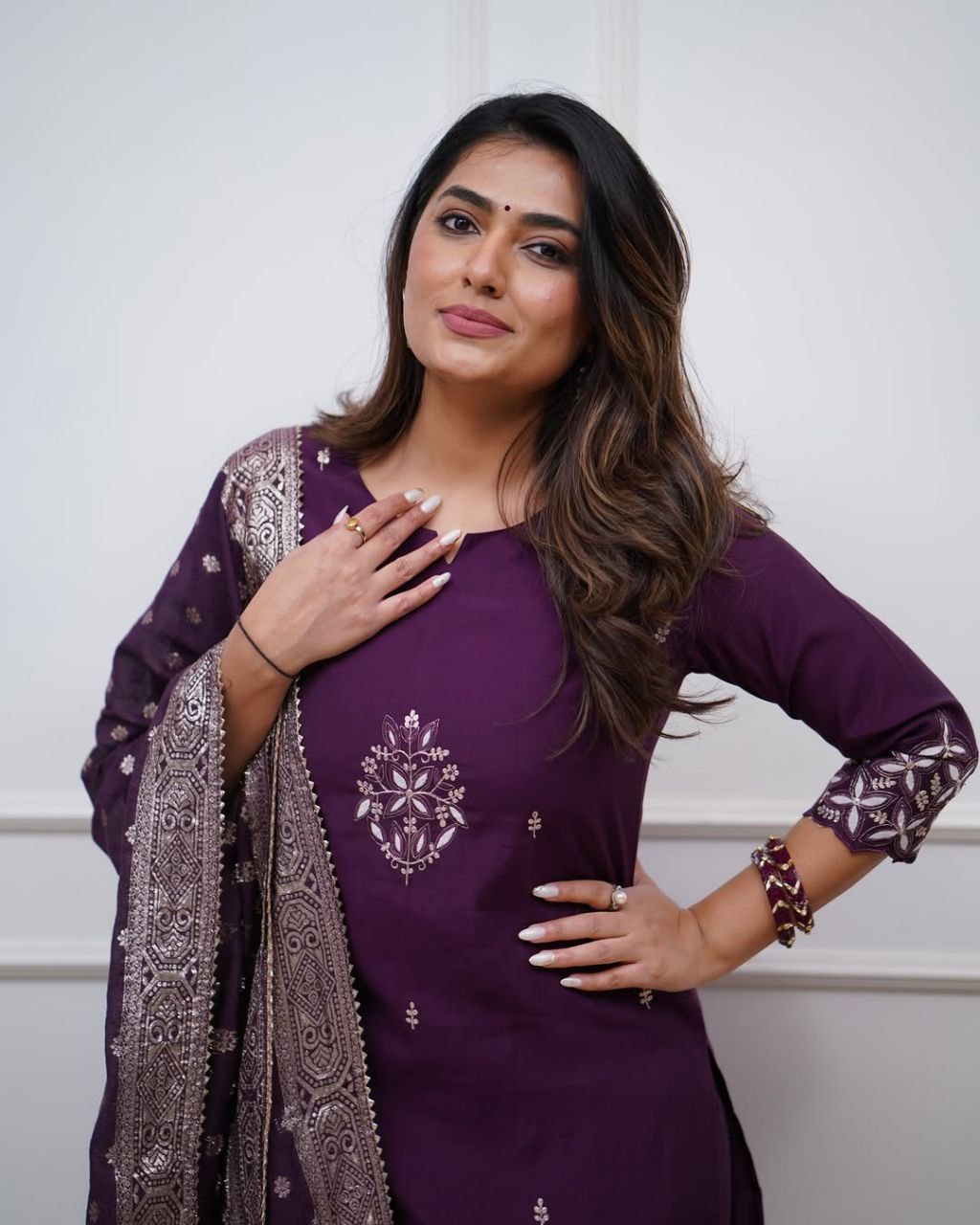 Rangrasa Women Embroidered Straight Kurta Set