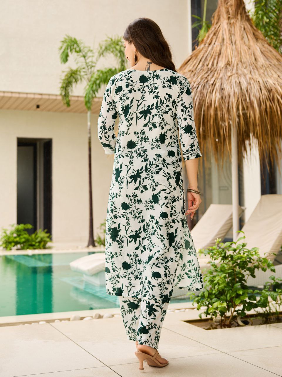 Women Floral Printed Kurta with Trouser & Dupatta