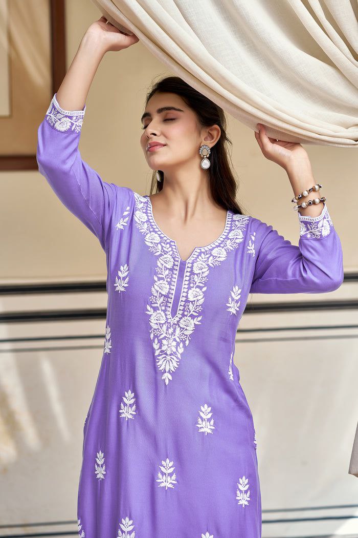 Women Lavender Ethnic Motifs Embroidered Round Neck Viscose Rayon Kurta & Trouser