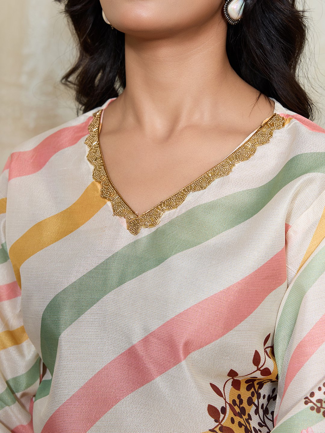 Suzuki Floral Printed V-Neck Straight Kurta With Trousers & Dupatta
