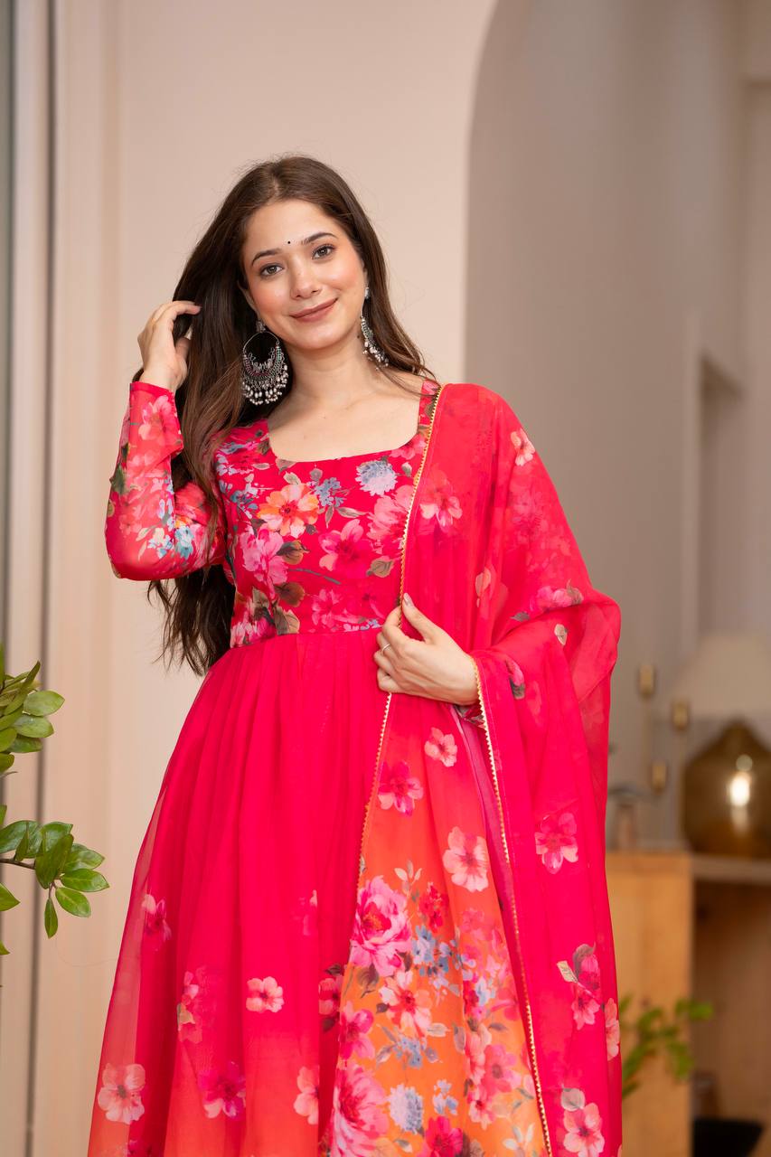 Women Floral Printed Tiered Kurta & Trousers With Dupatta